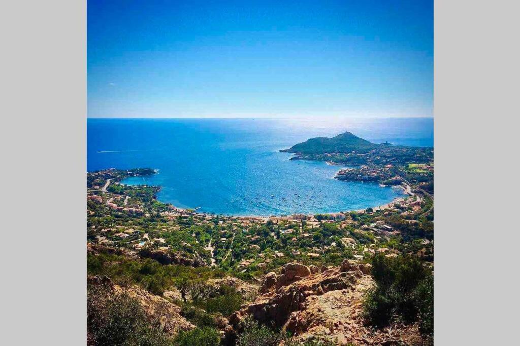 Superbe 4 Couchages Avec Terrasse - Clim - 50M De La Mer Saint-Raphaël Екстериор снимка